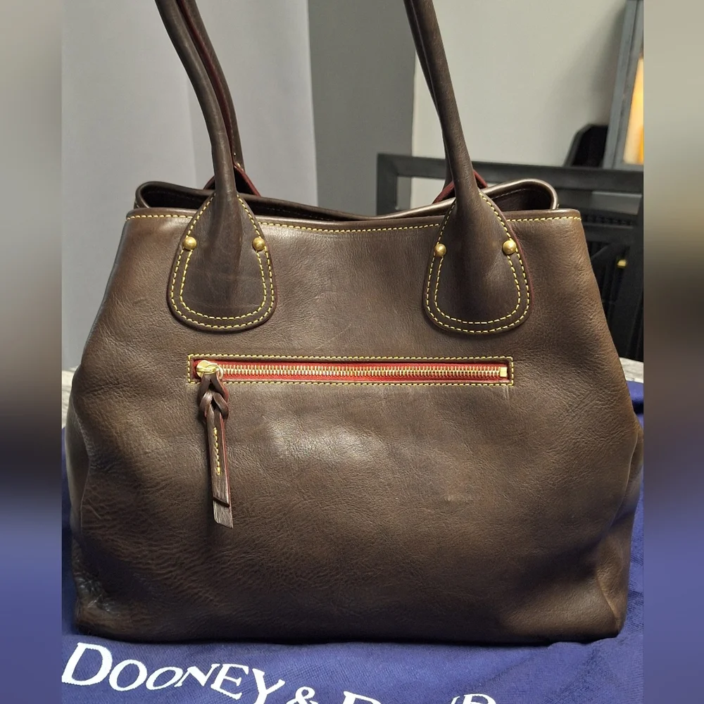 Dooney & Bourke Flprentine Pocket Shopper, EUC, Brown Tmoro - Picture 2 of 13